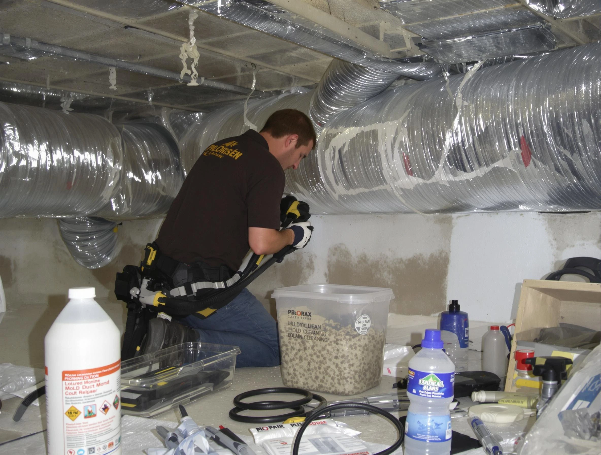 Payson Air Duct Cleaning specialist performing professional mold removal from air ducts in Payson